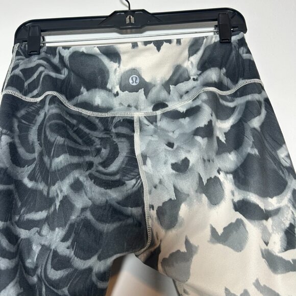 Lululemon Wunder Under Cropped Leggings - Snowy Owl / Angel Wing Print - Picture 6 of 9